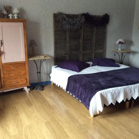 Le Relais Du Grand Logis Bed & Breakfast Civrieux Room photo