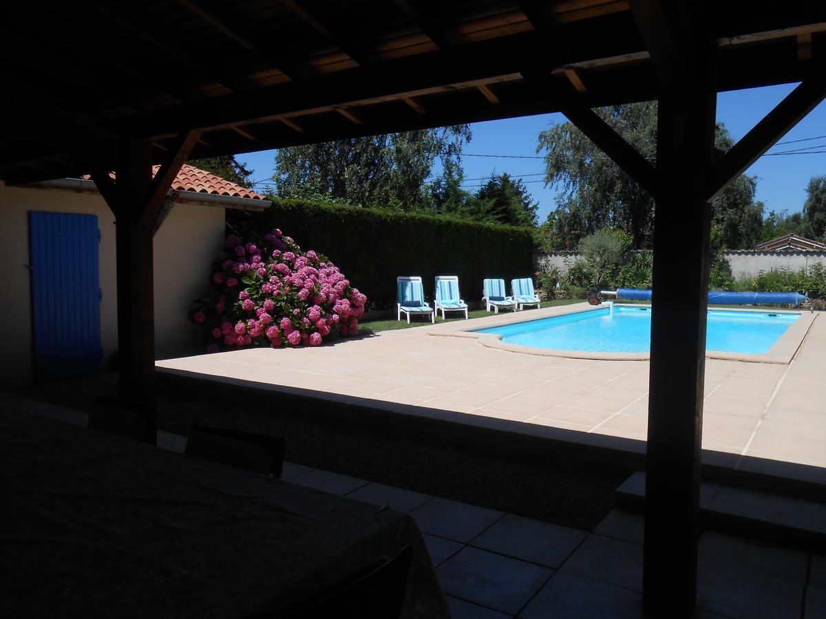 Le Relais Du Grand Logis Bed & Breakfast Civrieux Exterior photo