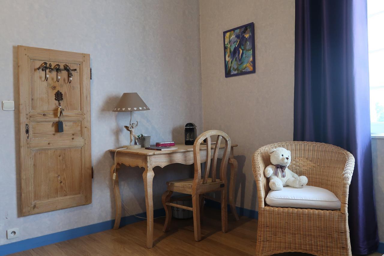 Le Relais Du Grand Logis Bed & Breakfast Civrieux Exterior photo